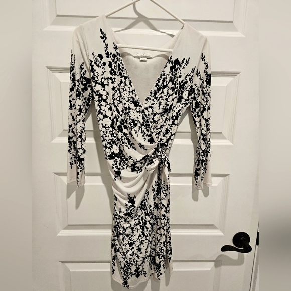 Jessica Simpson Wrap Dress - Picture 3 of 4